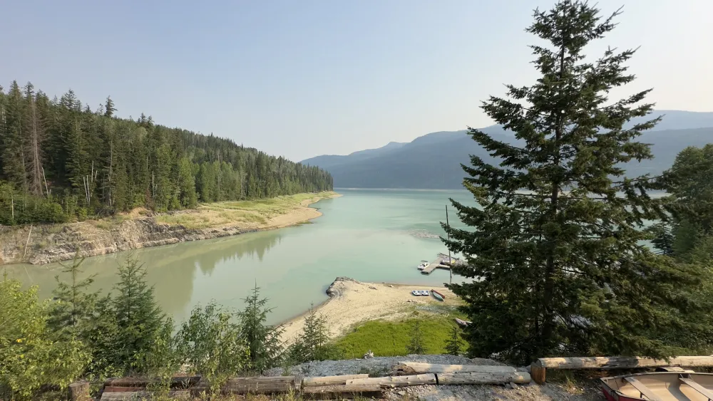 Resort Overview at Kinbasket Lake Resort